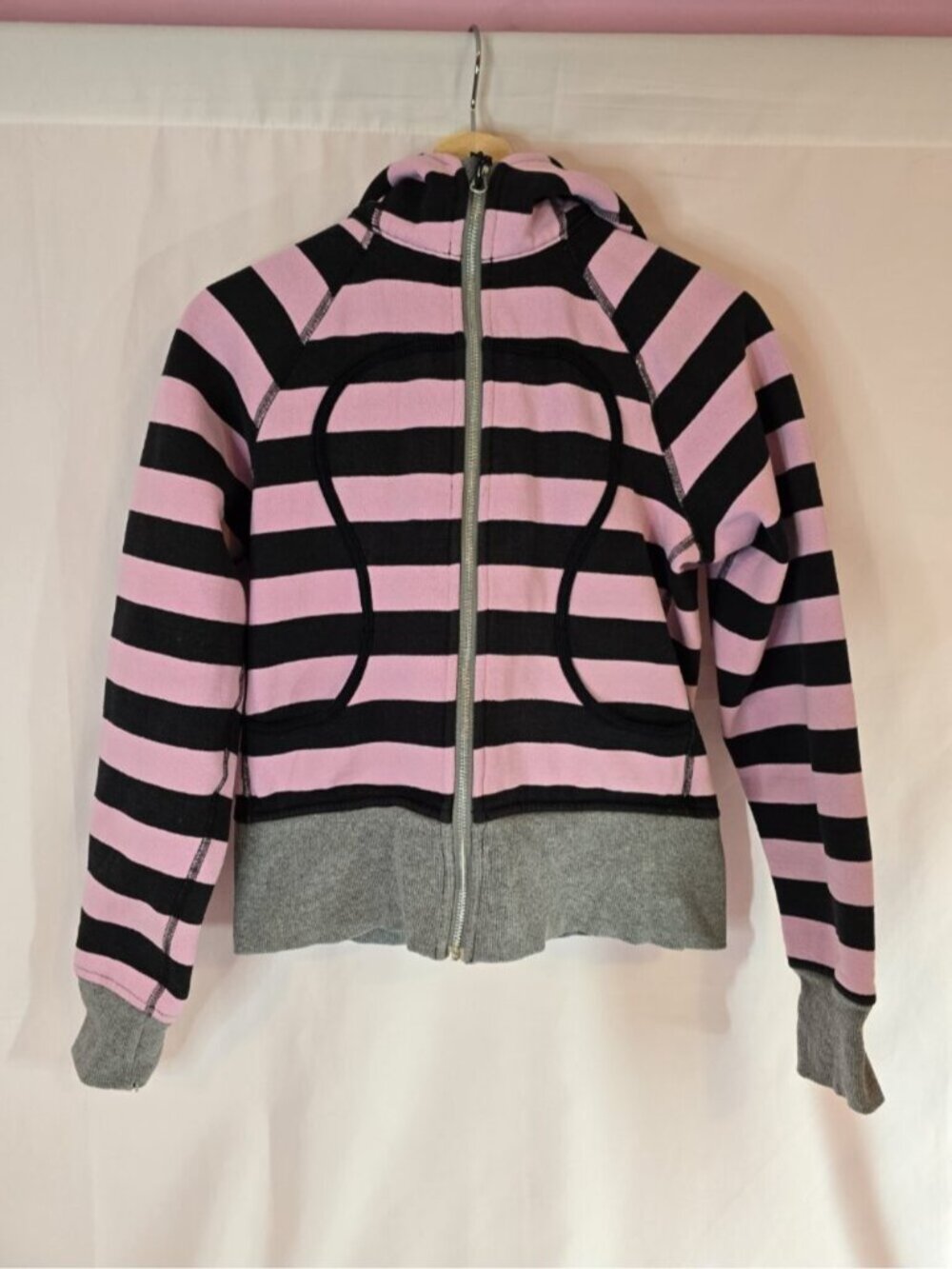 Lululemon RARE Scuba Hoodie OG Pink/Black Striped Size 6 Emo Princess Y2K - Picture 11 of 14